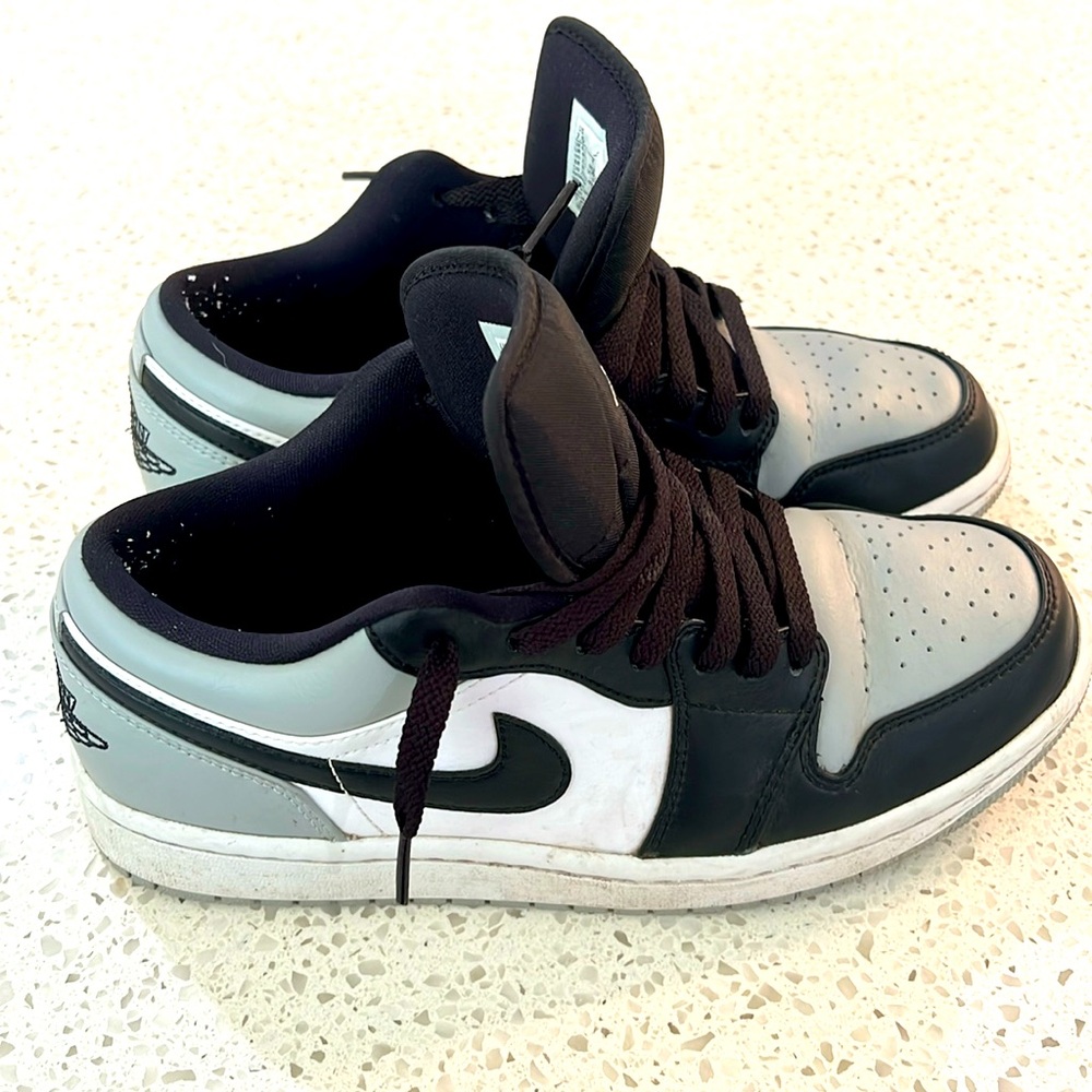 Air Jordan 1 Low 'Shadow Toe size 7.5